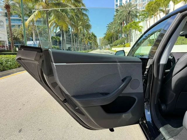 2025 Tesla Model 3 Long Range RWD - 22985380 - 16