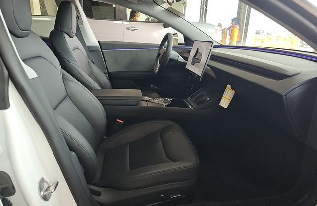 2025 Tesla Model 3 Long Range RWD - 23058241 - 7