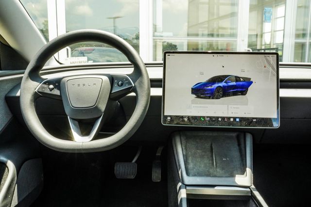 2025 Tesla Model 3 Long Range RWD - 23035261 - 16