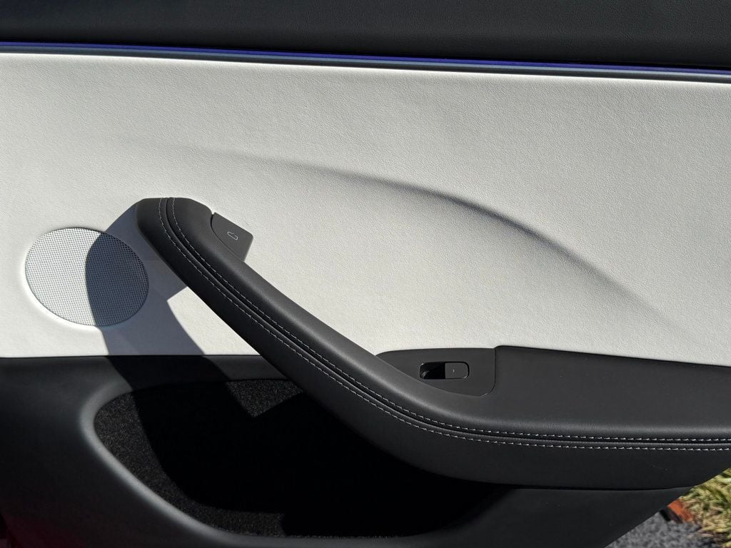 2025 Tesla Model 3 Long Range RWD - 22934378 - 27
