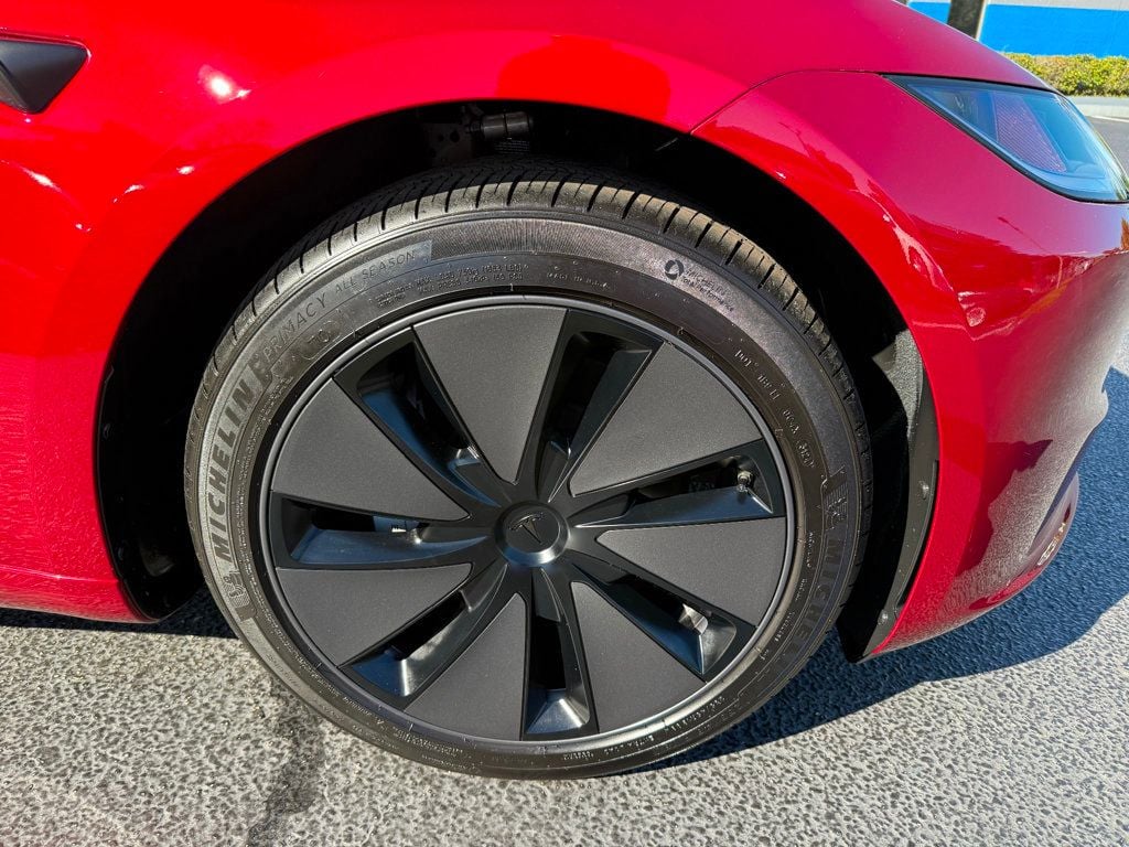 2025 Tesla Model 3 Long Range RWD - 22934378 - 32