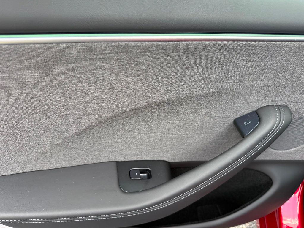 2025 Tesla Model 3 Long Range RWD - 23032343 - 24