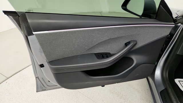 2025 Tesla Model 3 Long Range RWD - 22947382 - 10