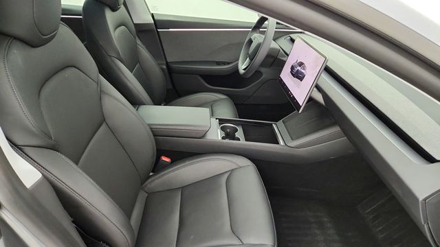 2025 Tesla Model 3 Long Range RWD - 22947382 - 27