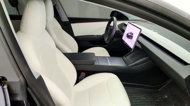 2025 Tesla Model 3 Long Range RWD - 23055783 - 28