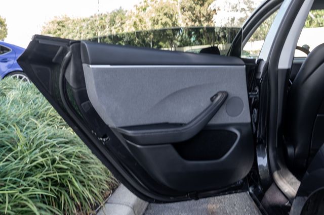 2025 Tesla Model 3 Long Range RWD - 23025096 - 29
