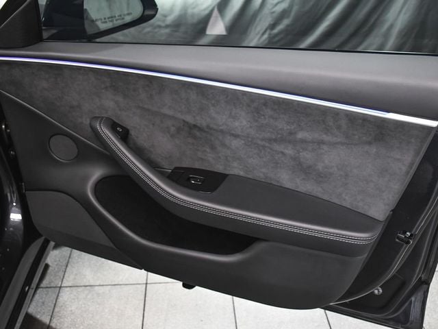 2025 Tesla Model 3 Performance - 23020683 - 18