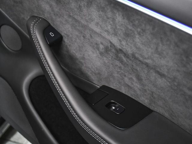 2025 Tesla Model 3 Performance - 23020683 - 19
