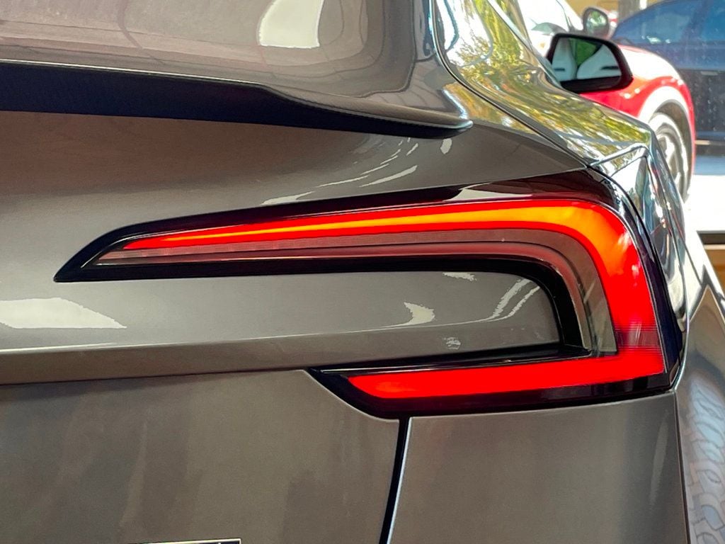 2025 Tesla Model 3 Performance photo 14