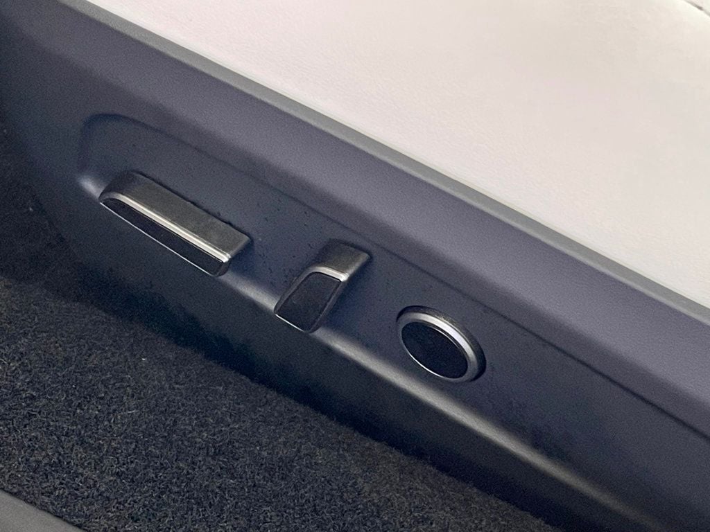 2025 Tesla Model 3 Performance photo 18