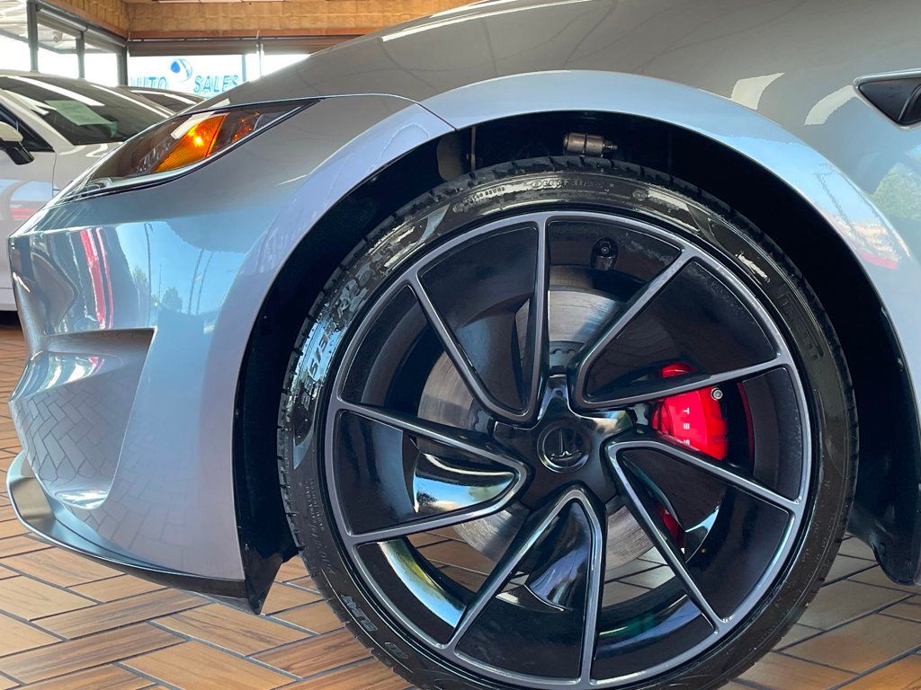 2025 Tesla Model 3 Performance photo 7