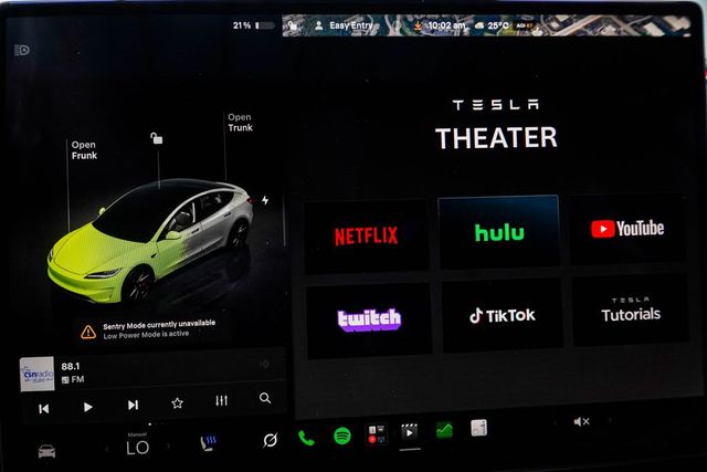 2025 Tesla Model 3 Performance AWD - 23028557 - 25