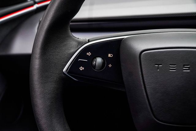 2025 Tesla Model 3 Performance AWD - 23028557 - 30