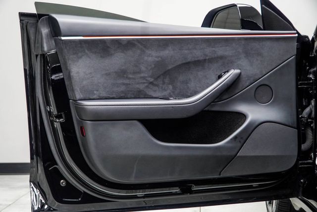 2025 Tesla Model 3 Performance AWD - 23028557 - 32
