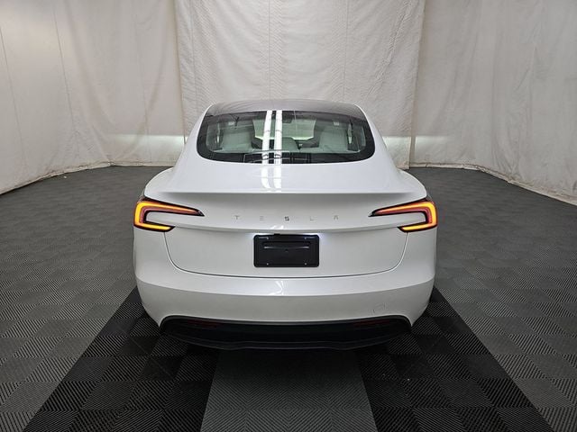 2025 Tesla Model 3 REAR SCREEN PEARL WHITE PAINT 18 INCH PHOTON WHEELS! WHITE GUTS! - 22948406 - 5