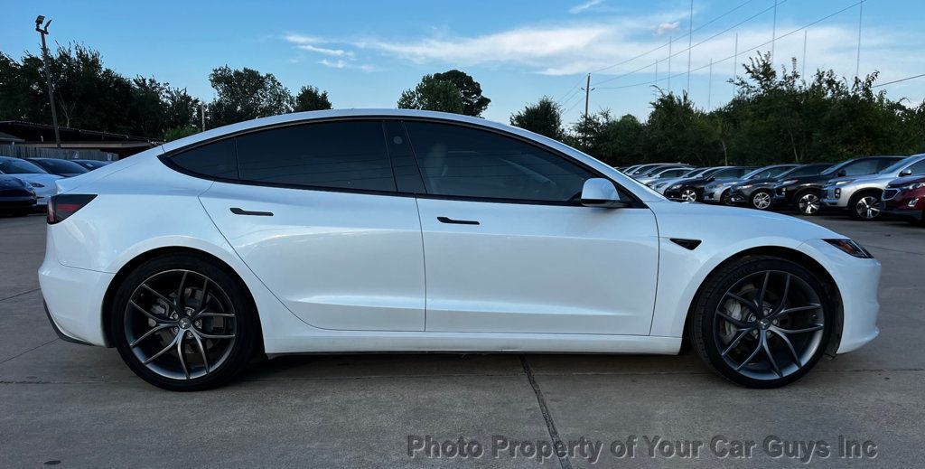 2025 Tesla Model 3 White on white - 23085644 - 4