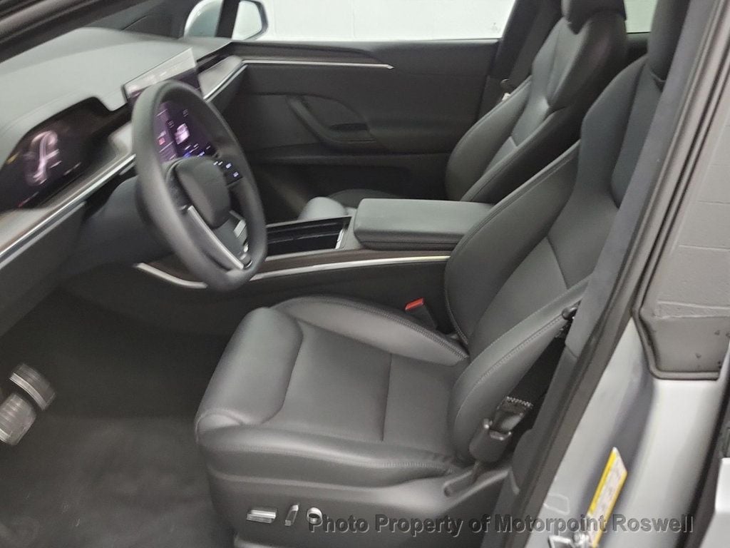 2025 Tesla Model X photo 3