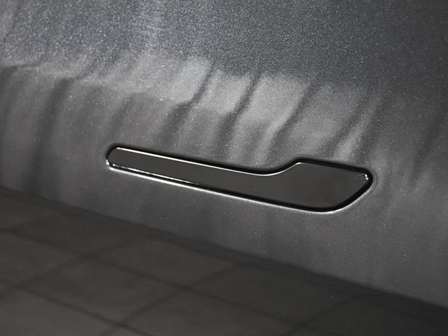 2025 Tesla Model Y Long Range - 22994138 - 10