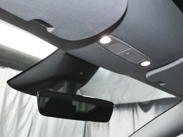 2025 Tesla Model Y Long Range - 22994138 - 34