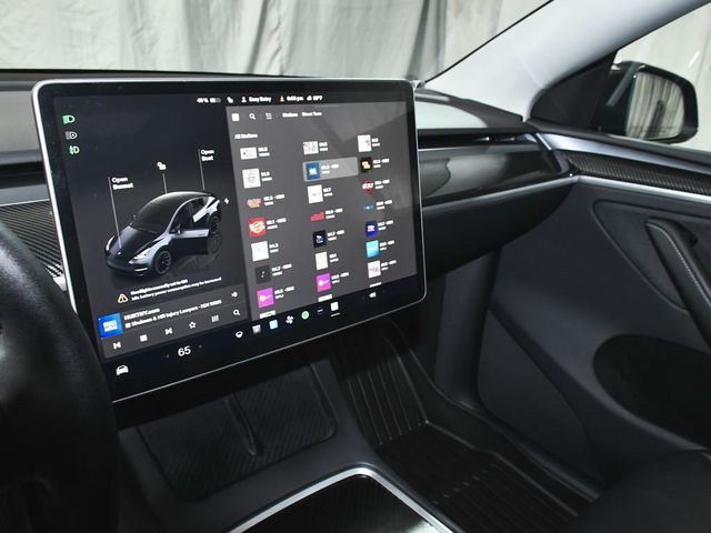 2025 Tesla Model Y Long Range - 22994138 - 35