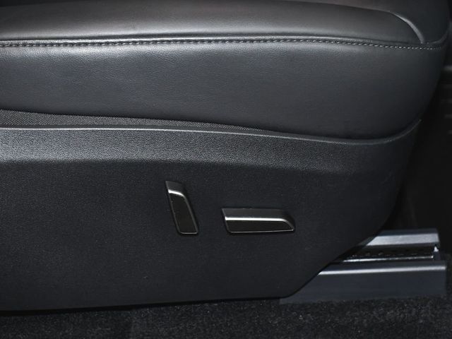 2025 Tesla Model Y Long Range - 22994138 - 50