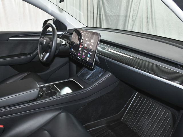 2025 Tesla Model Y Long Range - 22994138 - 51