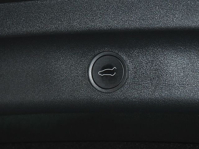 2025 Tesla Model Y Long Range - 22994138 - 56