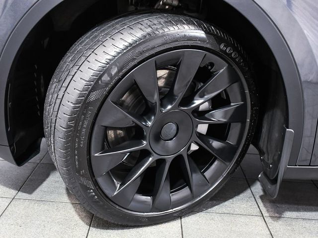 2025 Tesla Model Y Long Range - 22994138 - 6