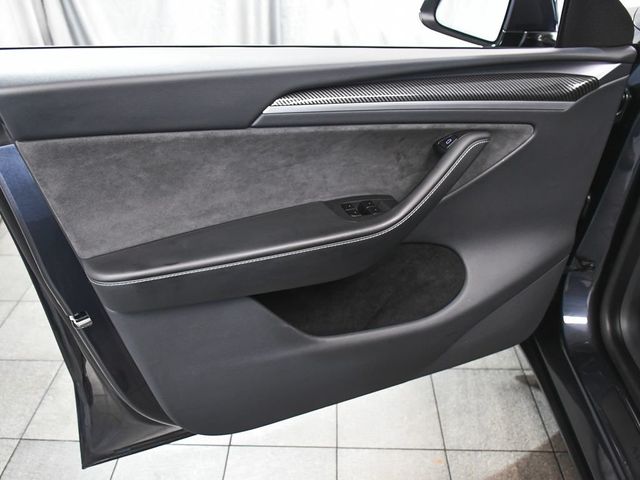 2025 Tesla Model Y Long Range - 22994138 - 8