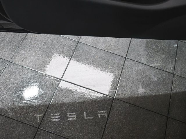 2025 Tesla Model Y Long Range - 23011162 - 10