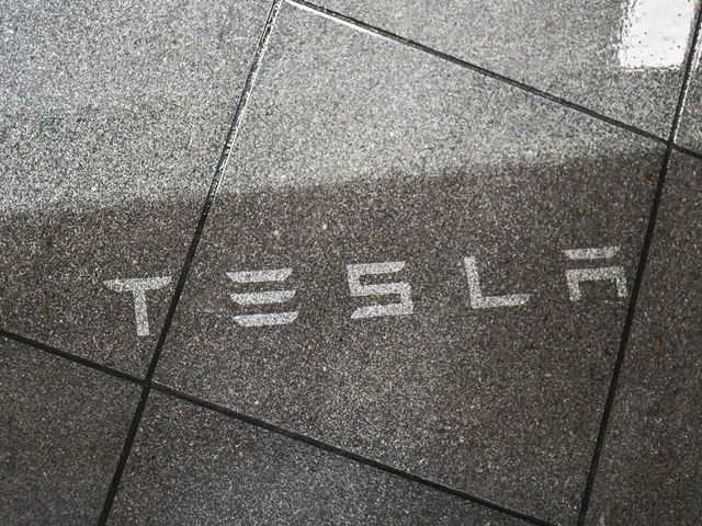 2025 Tesla Model Y Long Range - 23011162 - 11