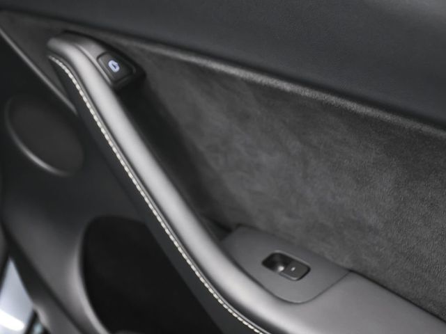 2025 Tesla Model Y Long Range - 23011162 - 18