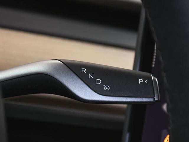 2025 Tesla Model Y Long Range - 23011162 - 29