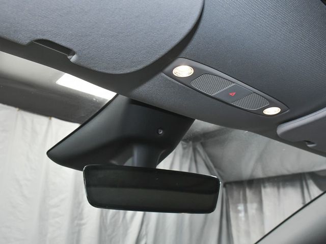 2025 Tesla Model Y Long Range - 23011162 - 38