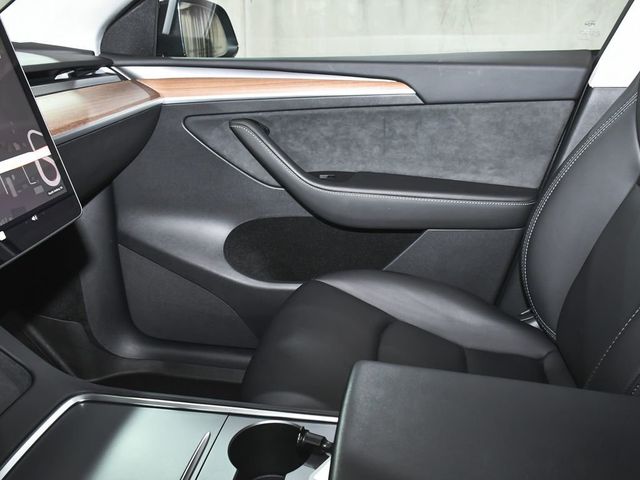 2025 Tesla Model Y Long Range - 23011162 - 44