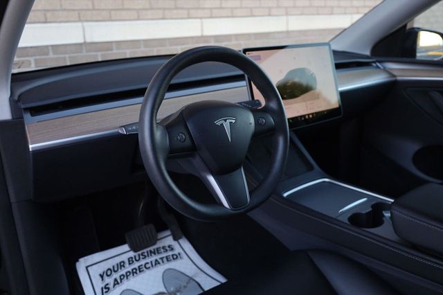 2025 Tesla Model Y Long Range - 23083408 - 15