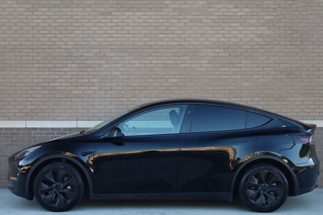 2025 Tesla Model Y Long Range - 23083408 - 1