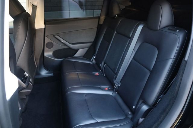 2025 Tesla Model Y Long Range - 23083408 - 21