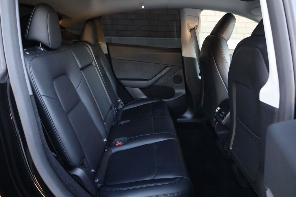 Tesla Model Y photo 25