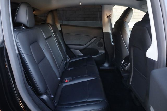 2025 Tesla Model Y Long Range - 23083408 - 24