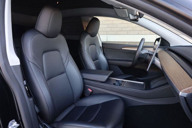 2025 Tesla Model Y Long Range - 23083408 - 26
