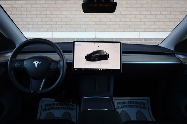 2025 Tesla Model Y Long Range - 23083408 - 29