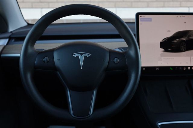 2025 Tesla Model Y Long Range - 23083408 - 30