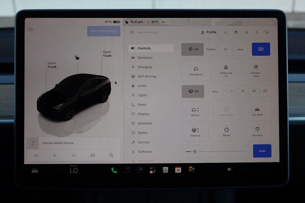 Tesla Model Y photo 44