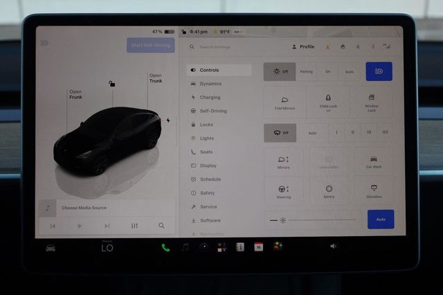2025 Tesla Model Y Long Range - 23083408 - 43