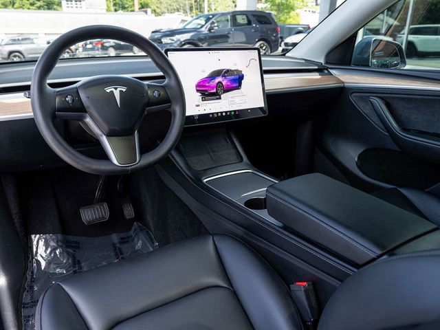 2025 Tesla Model Y Long Range - 23078120 - 16
