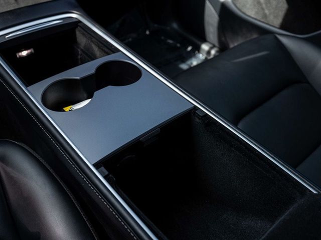 2025 Tesla Model Y Long Range - 23078120 - 22