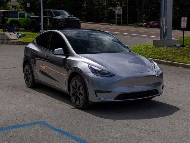 2025 Tesla Model Y Long Range - 23078120 - 2