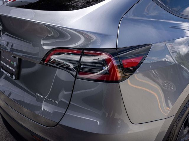 2025 Tesla Model Y Long Range - 23078120 - 32