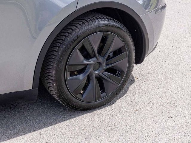 2025 Tesla Model Y Long Range - 23078120 - 7